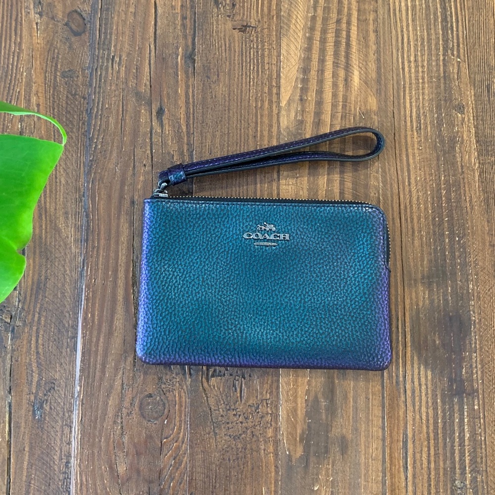 Hologram COACH Wristlet